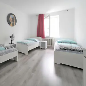 schones-helles-zimmer-direkt-in-frankfurt-city-nr-307.frankfurtammainhotels.com/